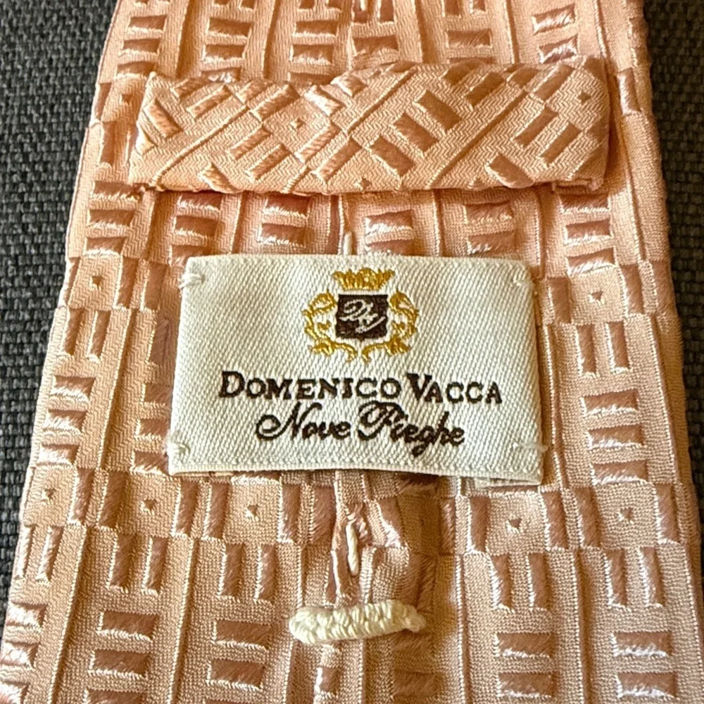 NWOT Domenics Vacca Silk Woven Seven Fold Handmade Necktie. Peach Color.